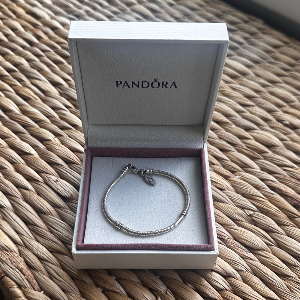 Pandora Bracelet - Picture 2 of 6